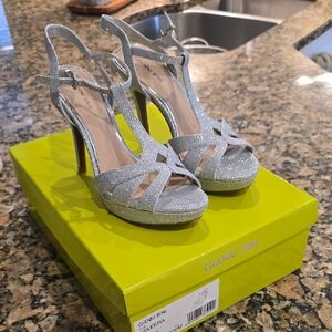 Gianni Bini Silver Glitter T-Strap Platform Heels